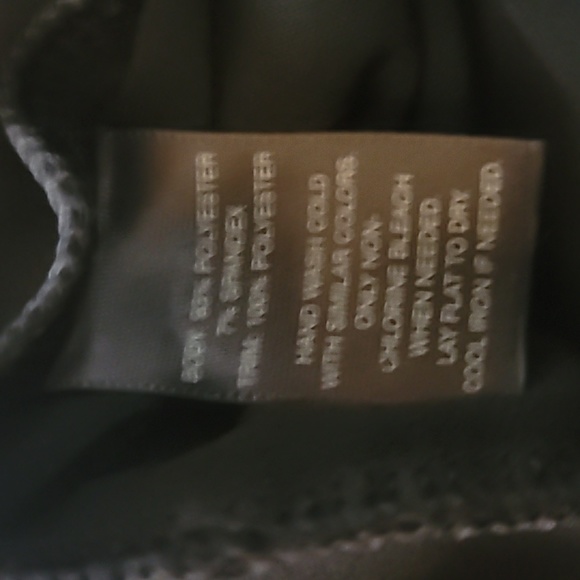 White House Black Market Flutter Sleeve Top - Picture 8 of 8